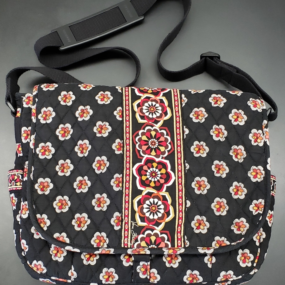 Vera Bradley Pirouette Black Laptop Messenger Computer Bag